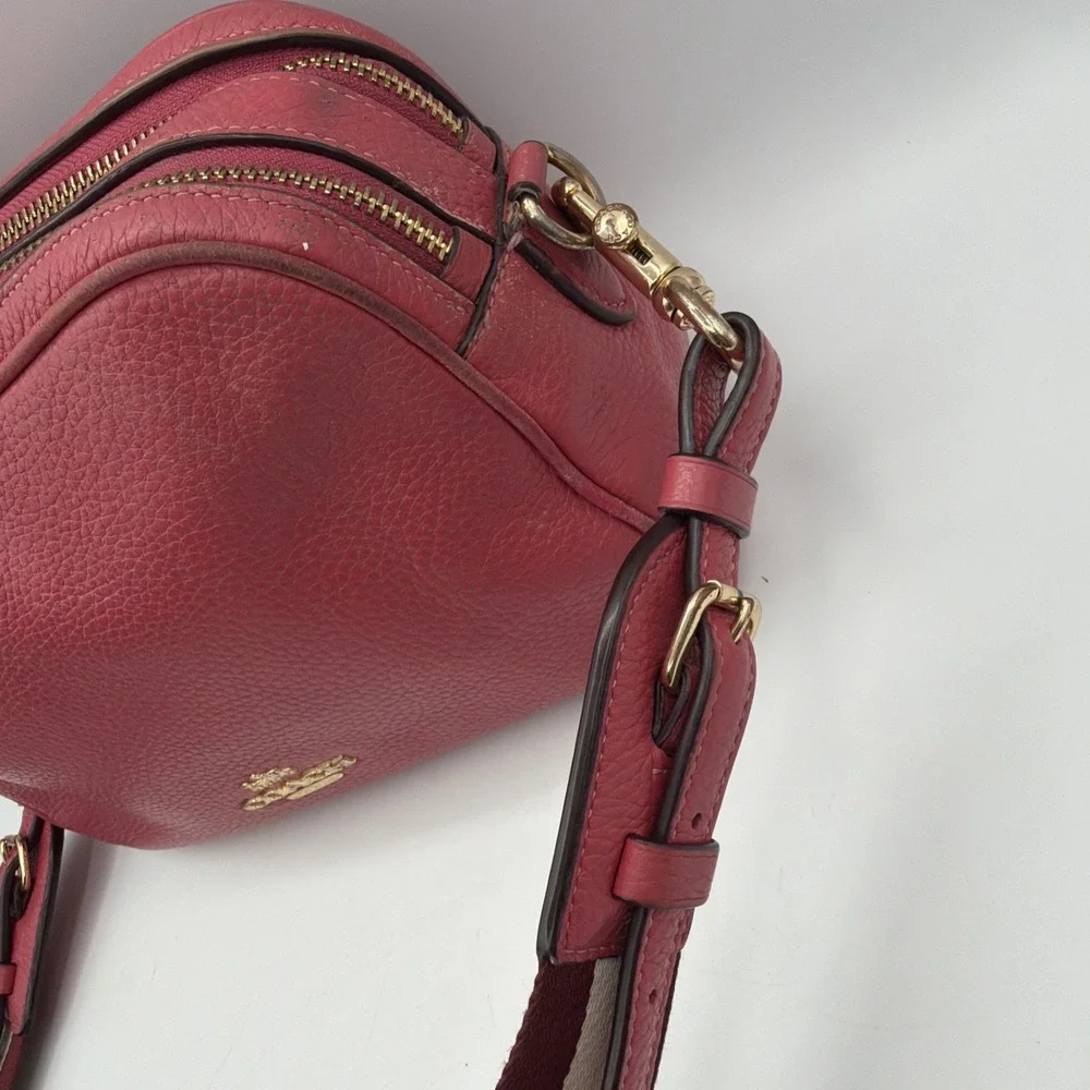 Coach C5805 Women's Crossbody 6 in - Red